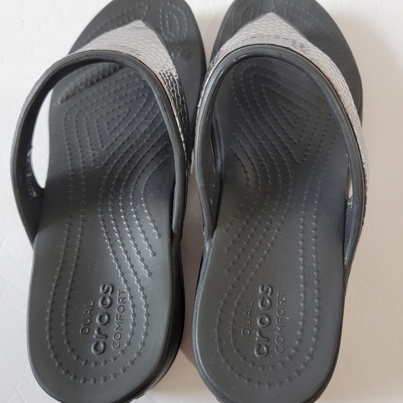 Crocs Monterey Hammered Metallic Wedge Flip Sandals  Womens Sz 7 Comfort Casual - Picture 9 of 10